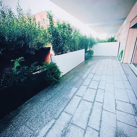 Guerinis House Апартаменти *