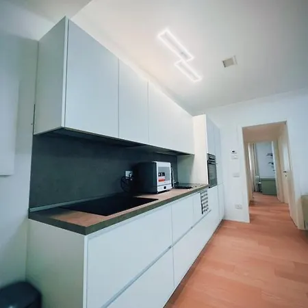 Guerinis House Апартаменти Бергамо
